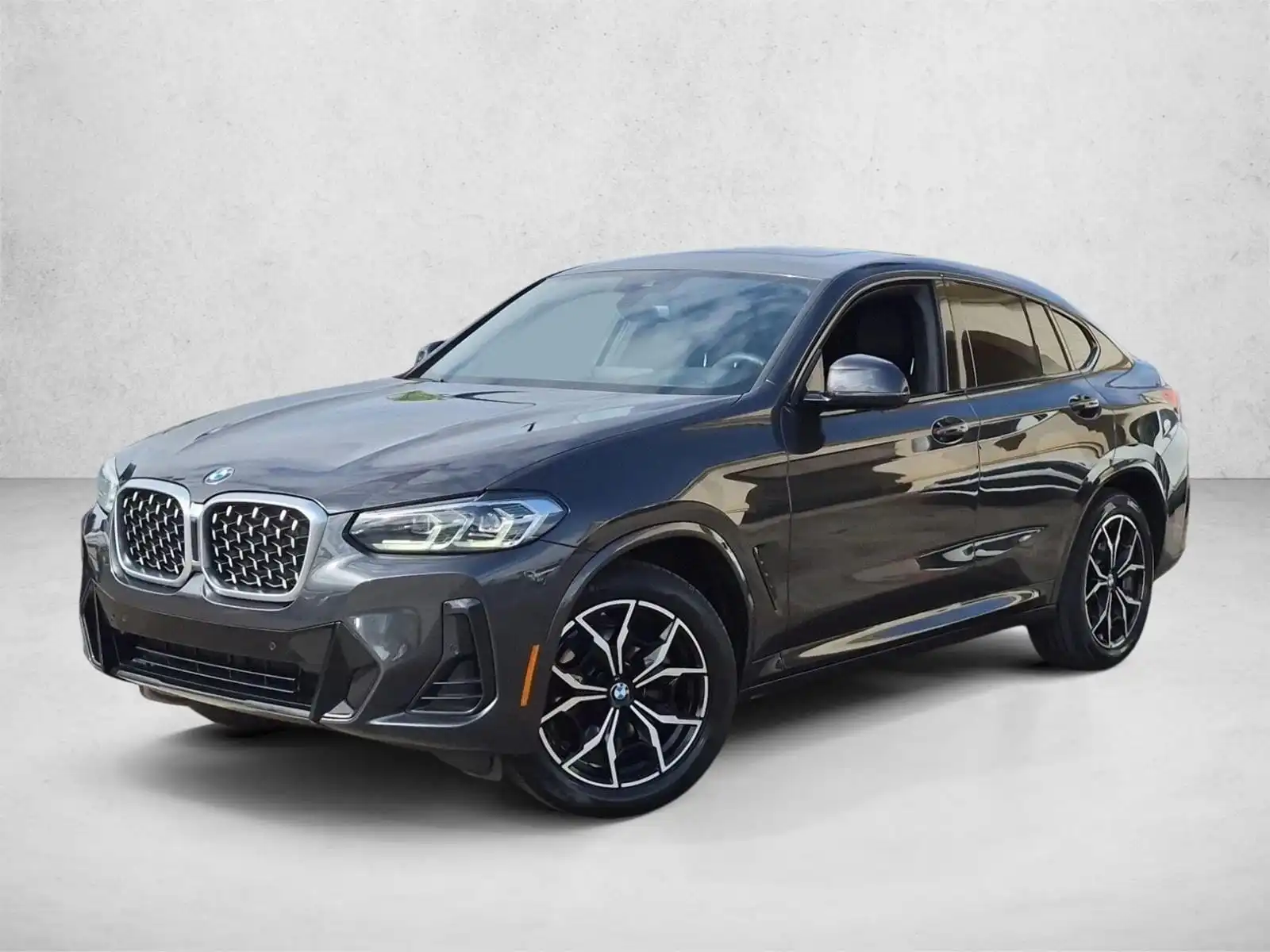 2023 BMW X4 xDrive30i's photo