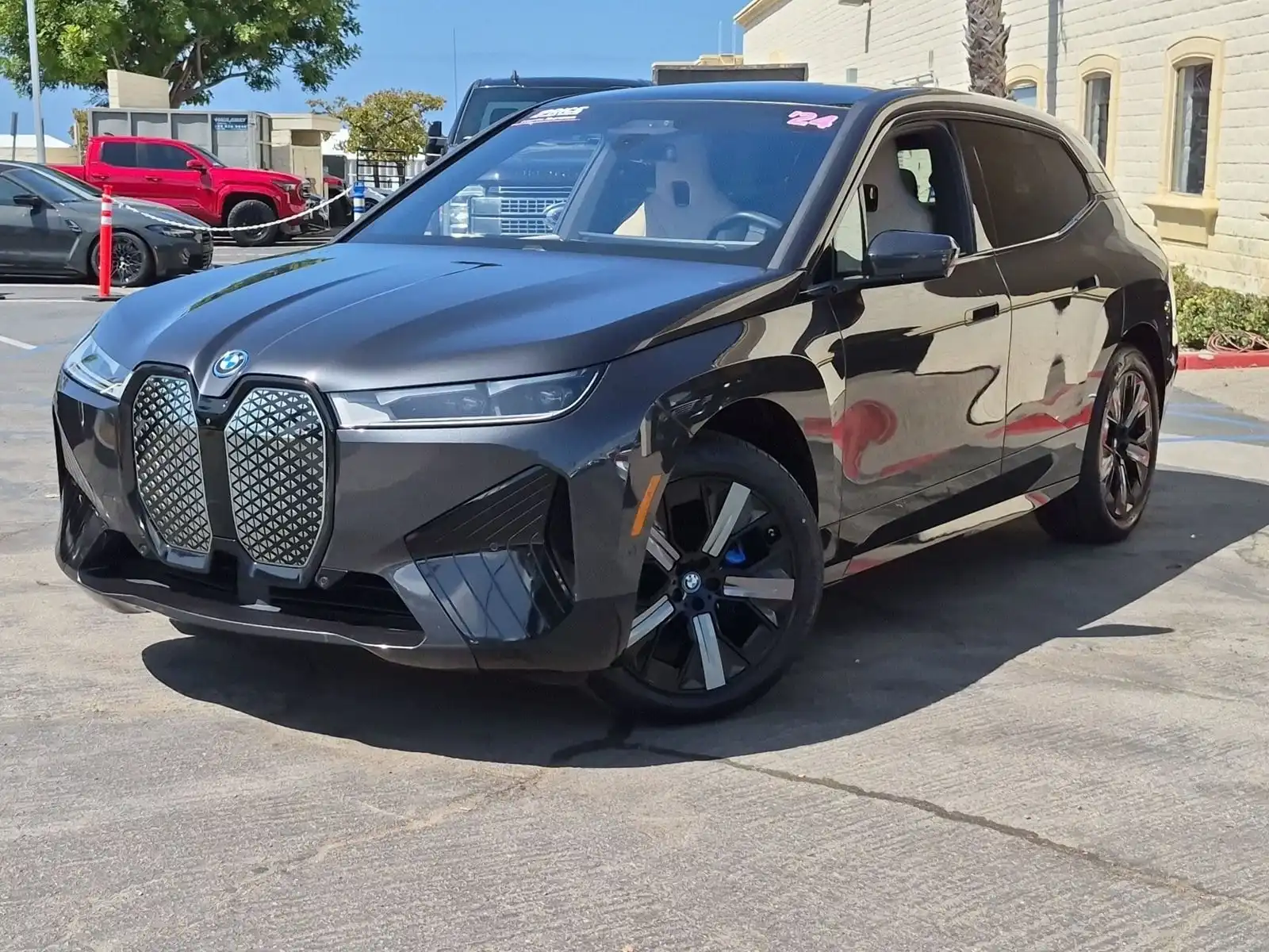 2024 BMW iX xDrive50's photo
