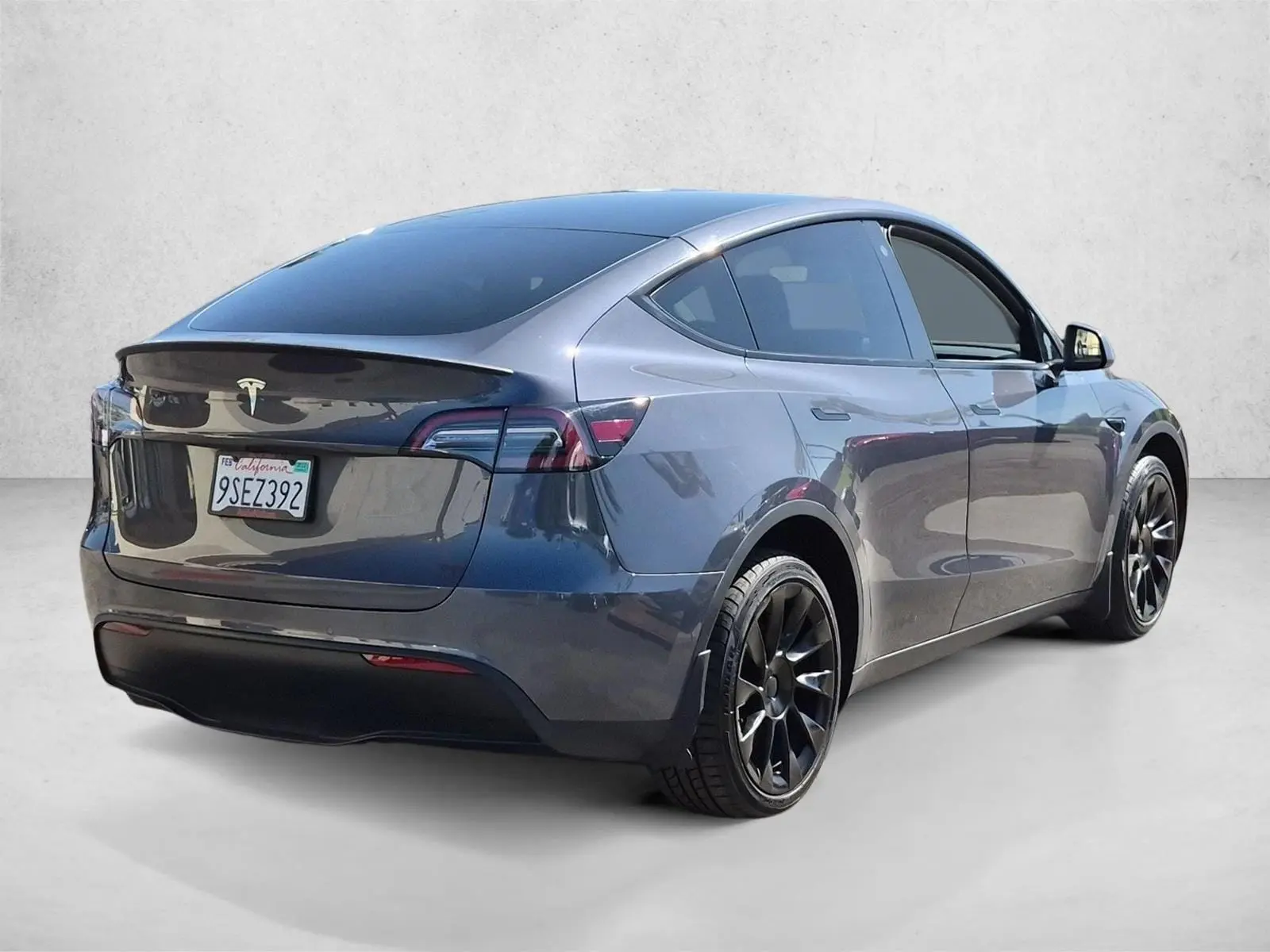 2022 Tesla Model Y Long Range Dual Motor AWD photo 5