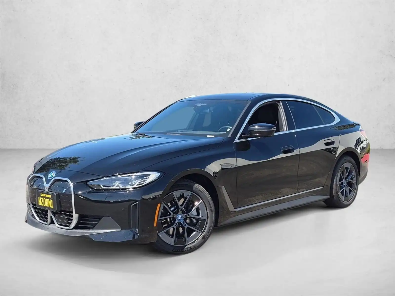 2024 BMW i4 eDrive40's photo