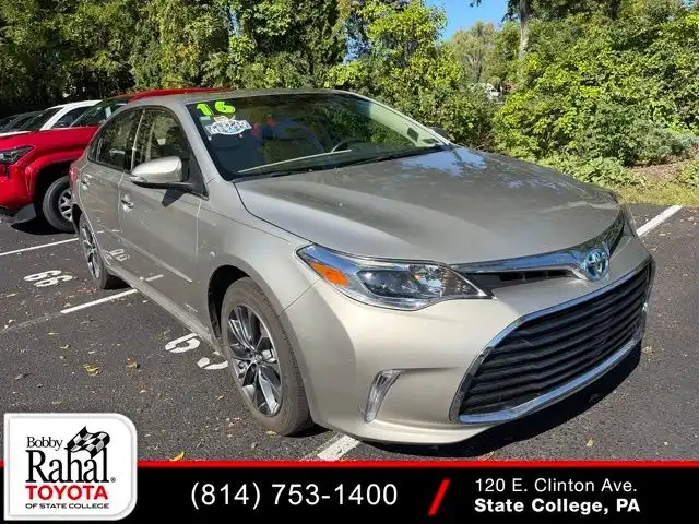 2016 Toyota Avalon XLE Premium Hybrid's photo