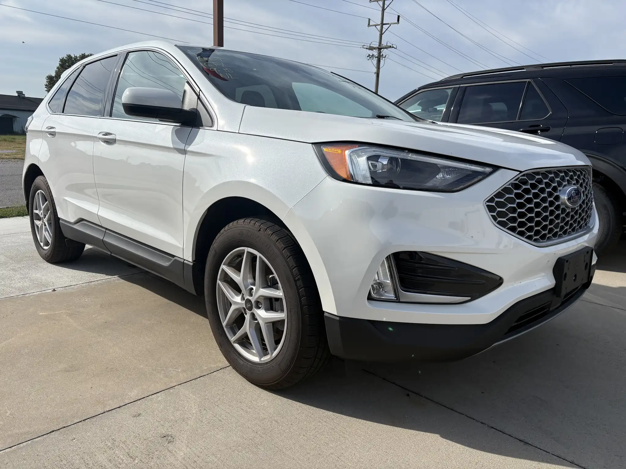 2024 Ford Edge SEL AWD's photo