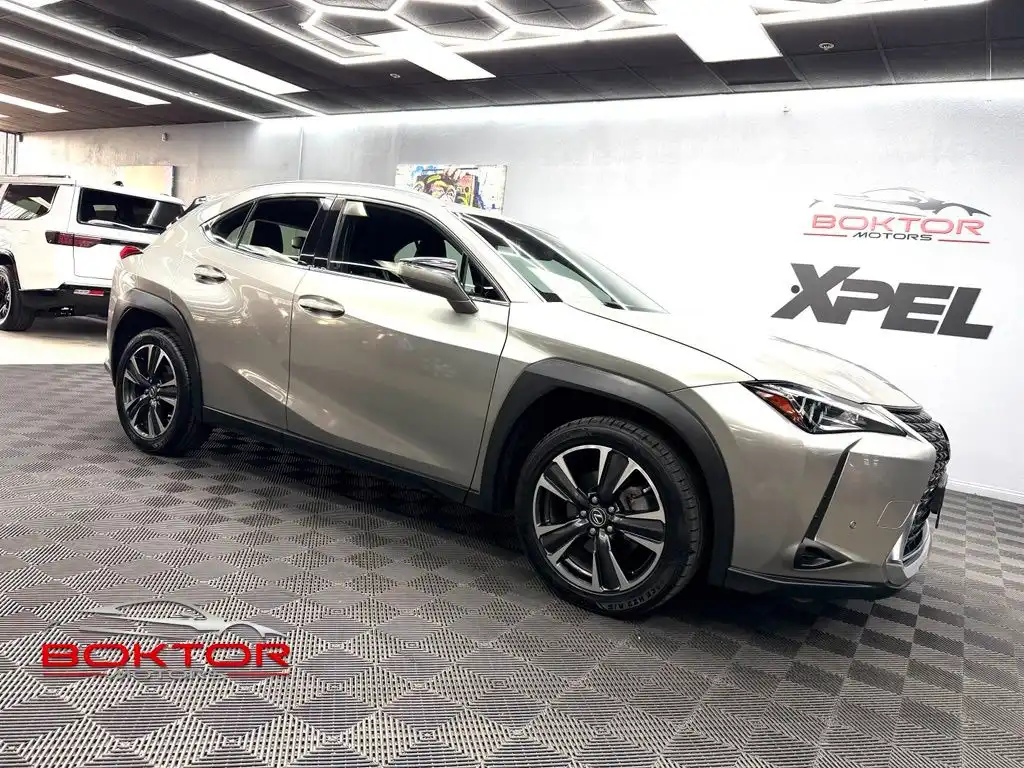 2021 Lexus UX 200 200 FWD's photo