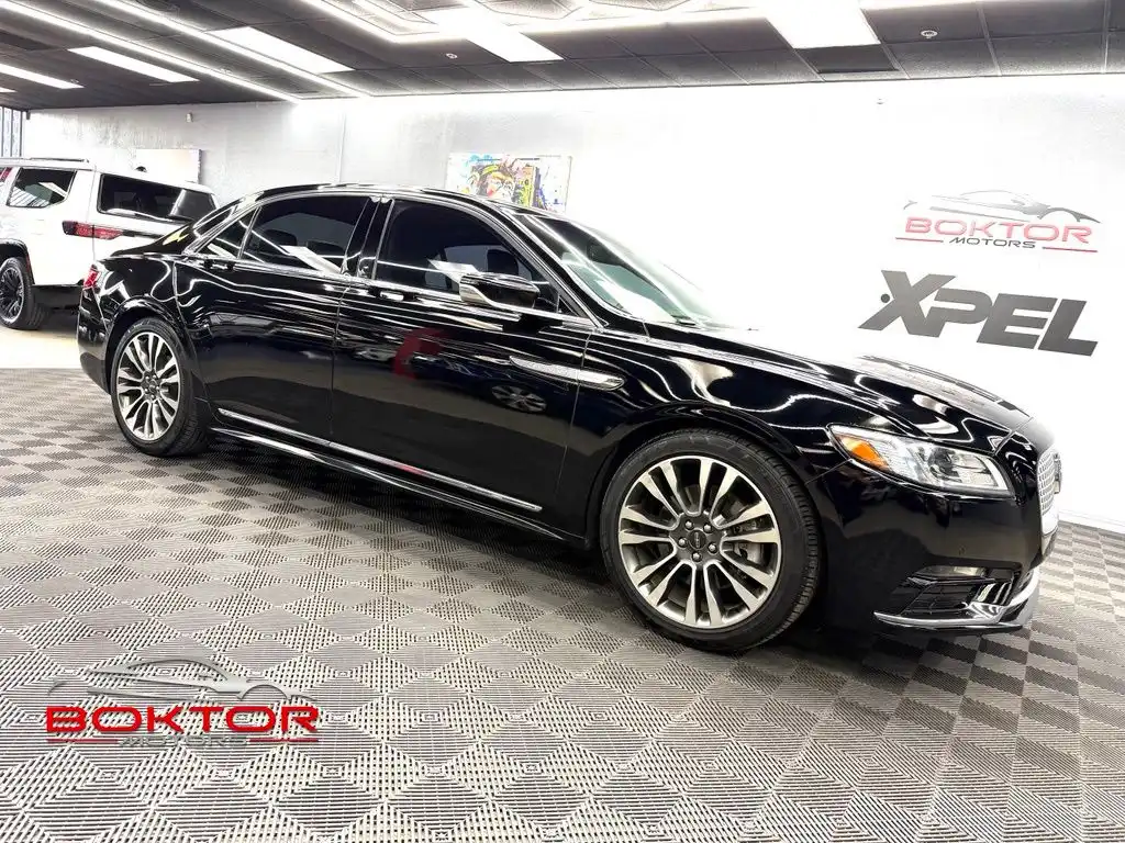 2017 Lincoln Continental Select AWD's photo