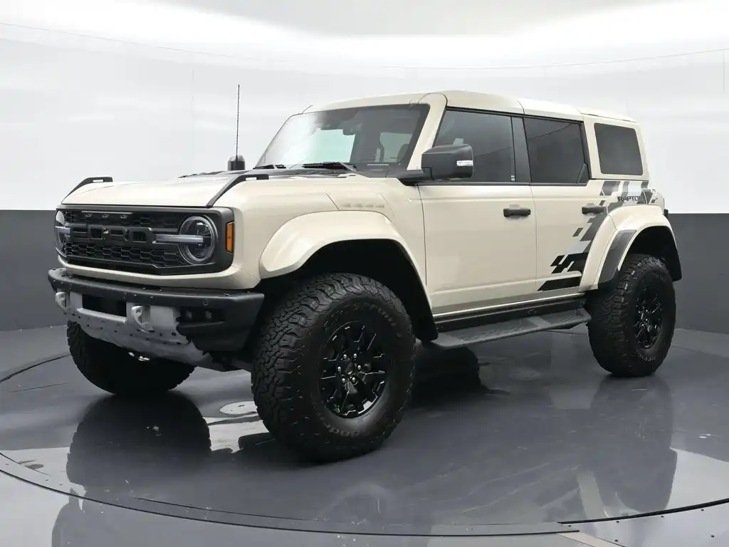 2026 Ford Bronco Raptor 4WD's photo