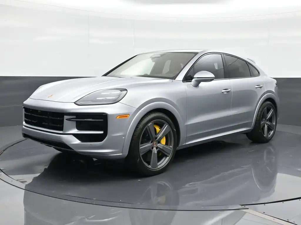 2026 Porsche Cayenne GTS's photo