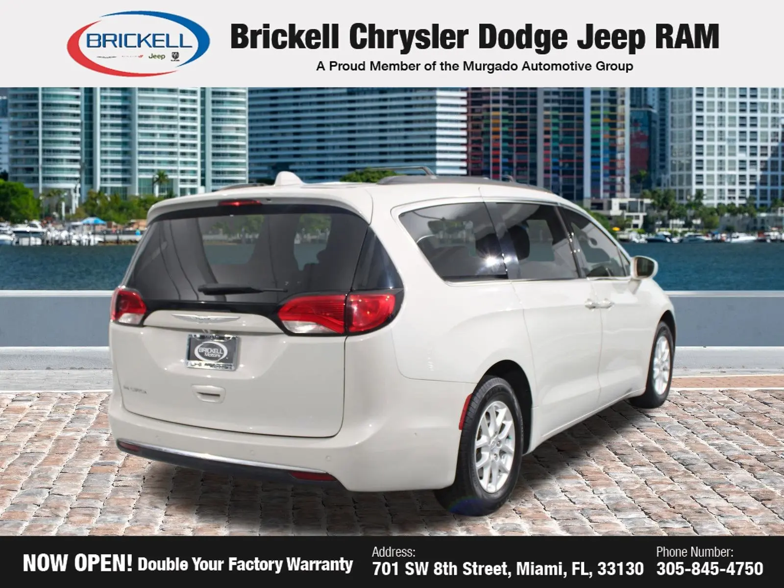 2020 Chrysler Pacifica Touring photo 5