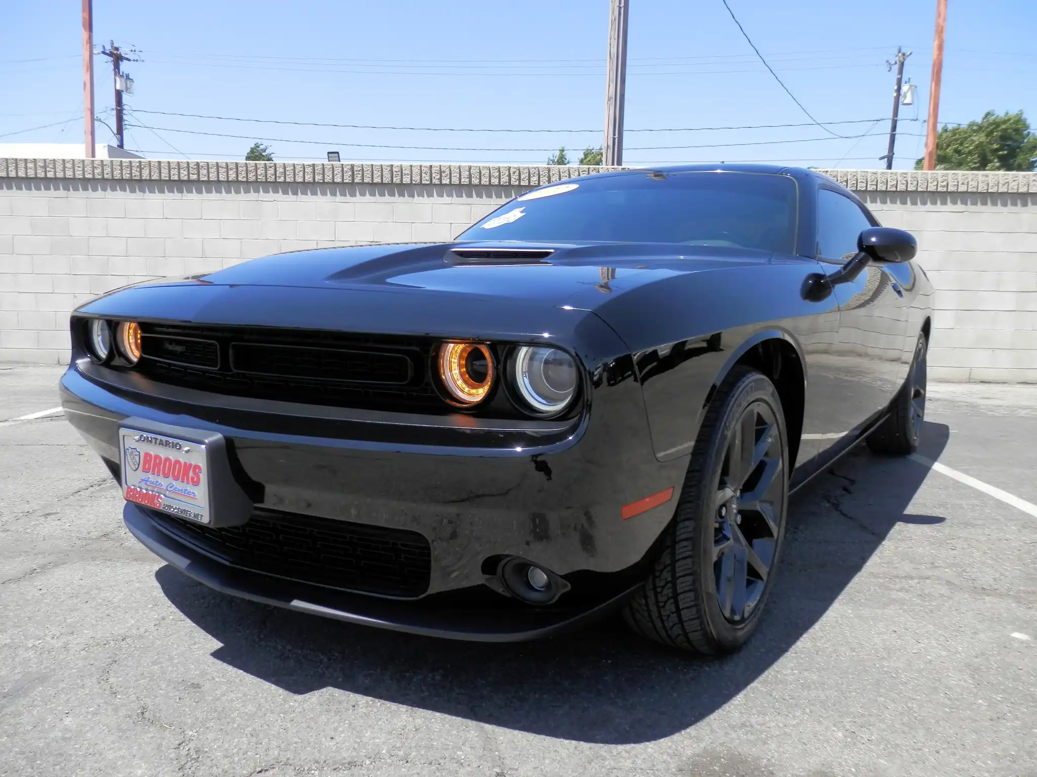 2022 Dodge Challenger SXT Auto's photo