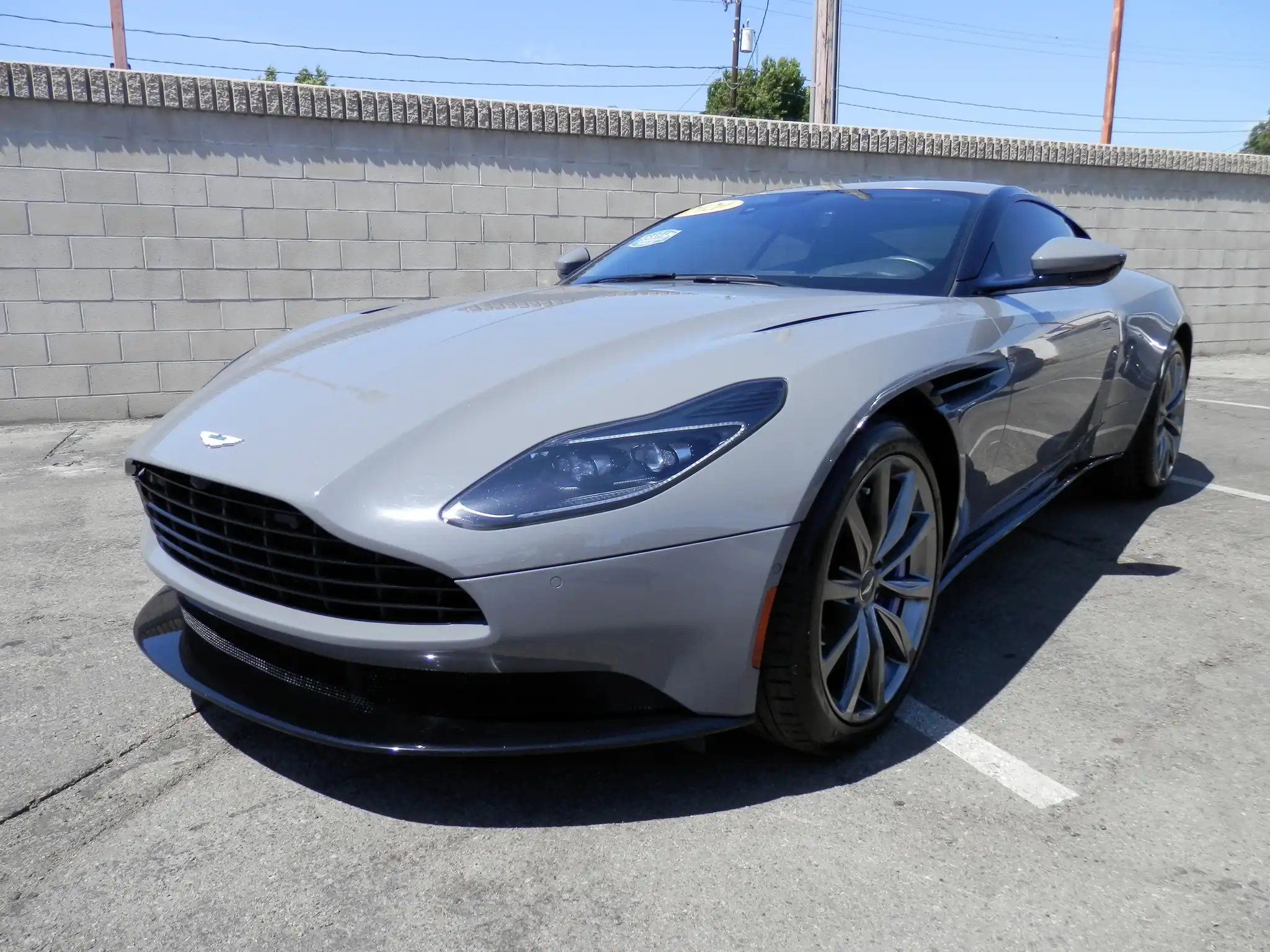 2020 Aston Martin DB11 V8 Coupe's photo