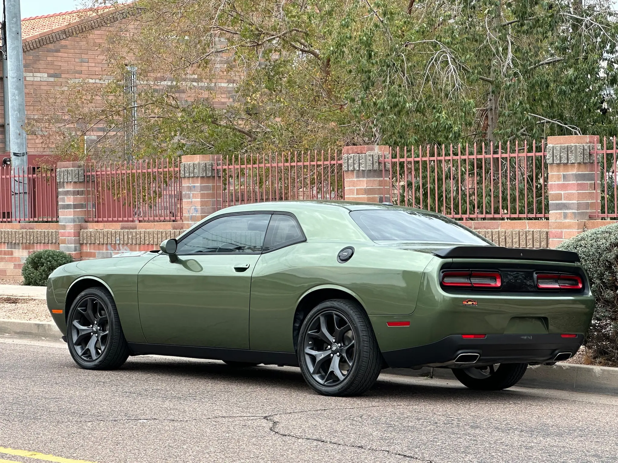 2021 Dodge Challenger SXT Auto photo 4