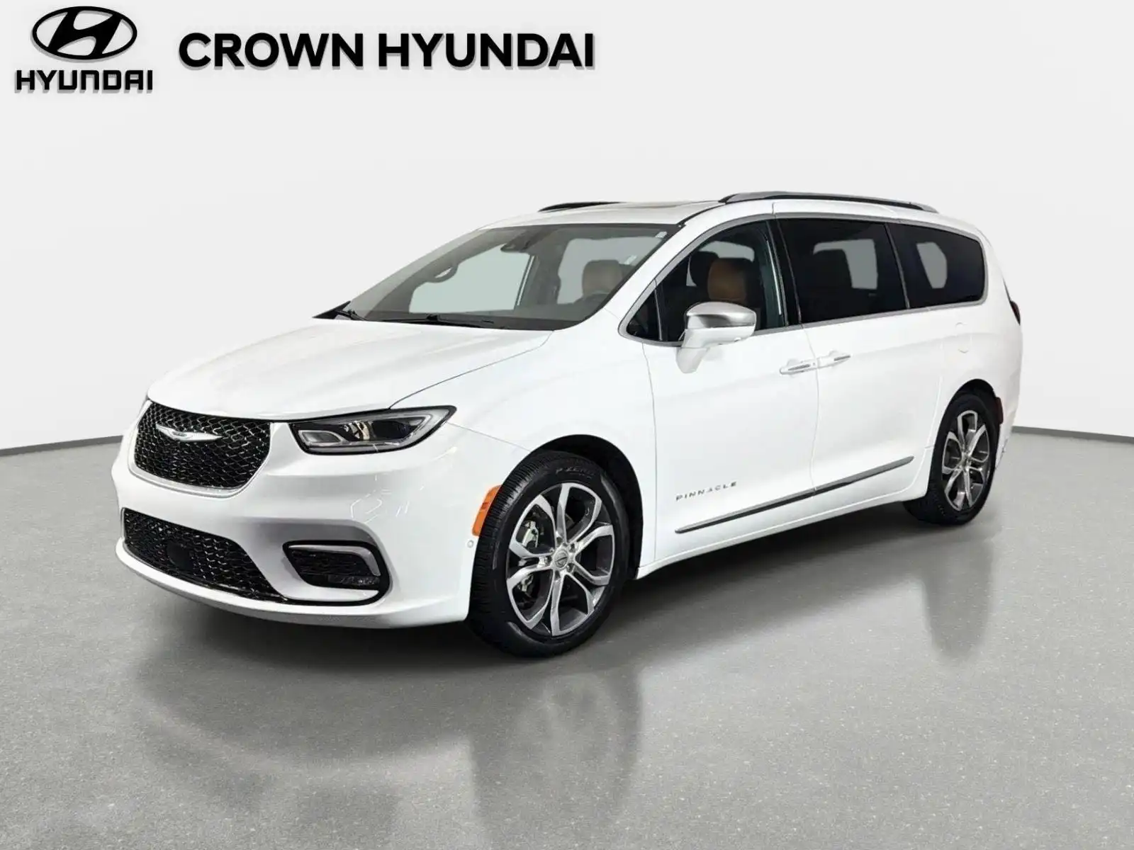 2024 Chrysler Pacifica Pinnacle's photo