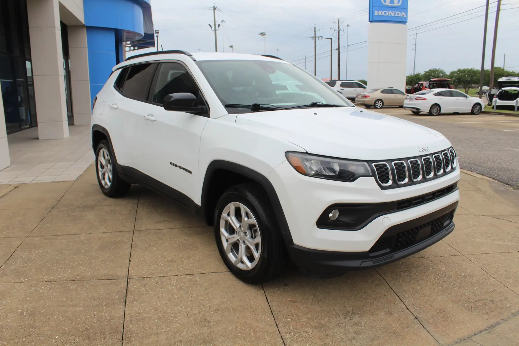 2024 Jeep Compass Latitude 4WD's photo