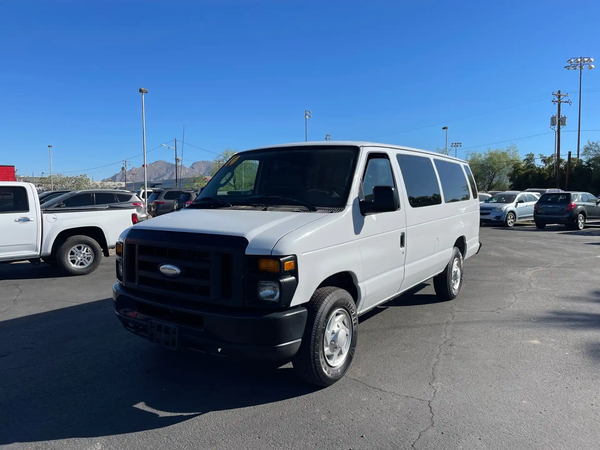 2014 Ford E-Series XL E-350 Super Duty Extended's photo