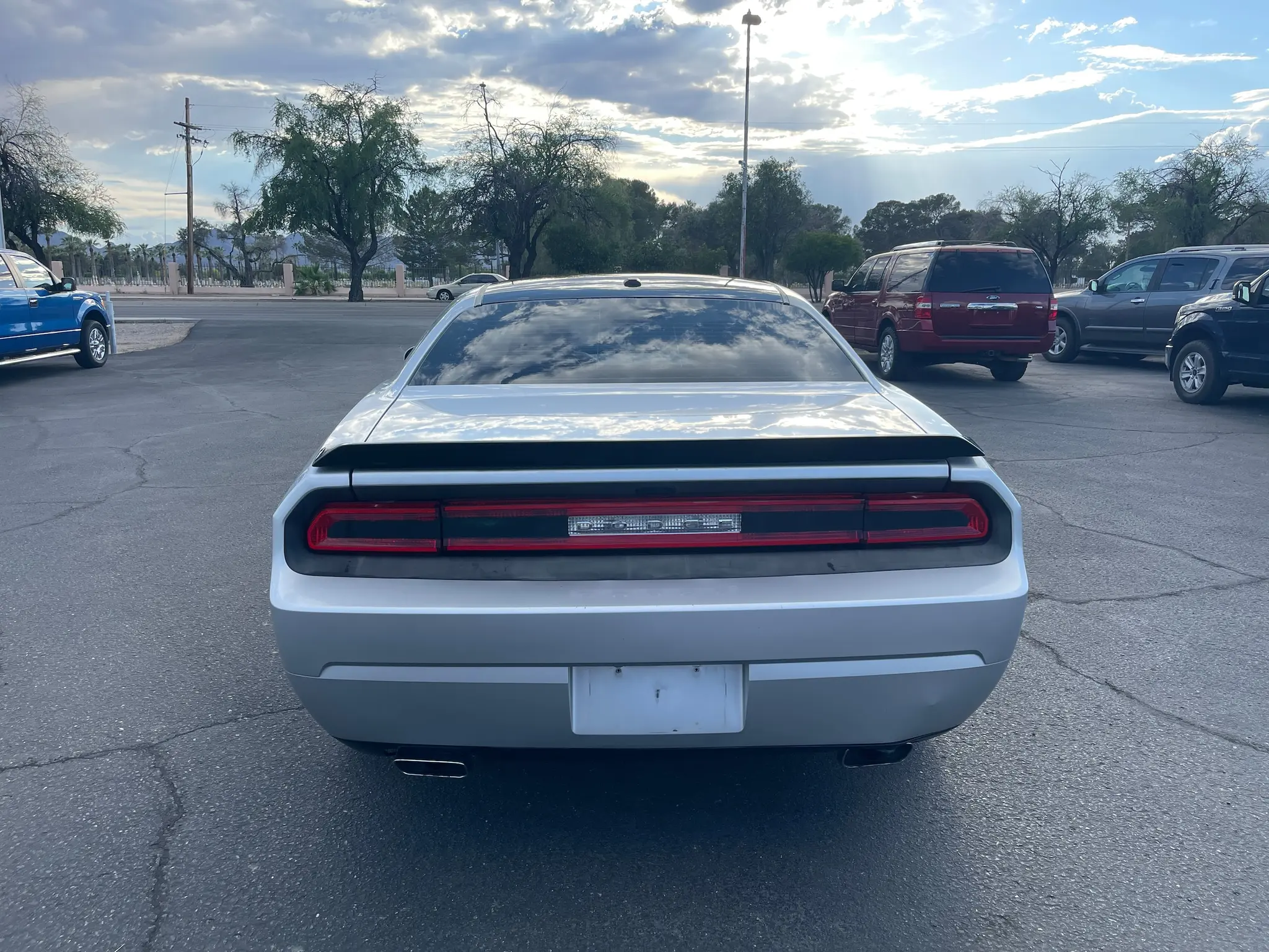2012 Dodge Challenger R/T photo 4