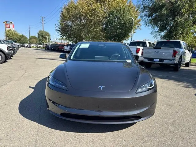 2025 Tesla Model 3 Long Range photo 5