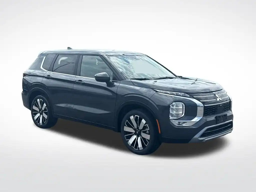 2025 Mitsubishi Outlander SE S-AWC's photo