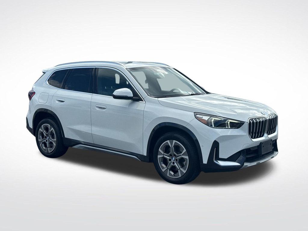 2025 BMW X1 xDrive28i's photo