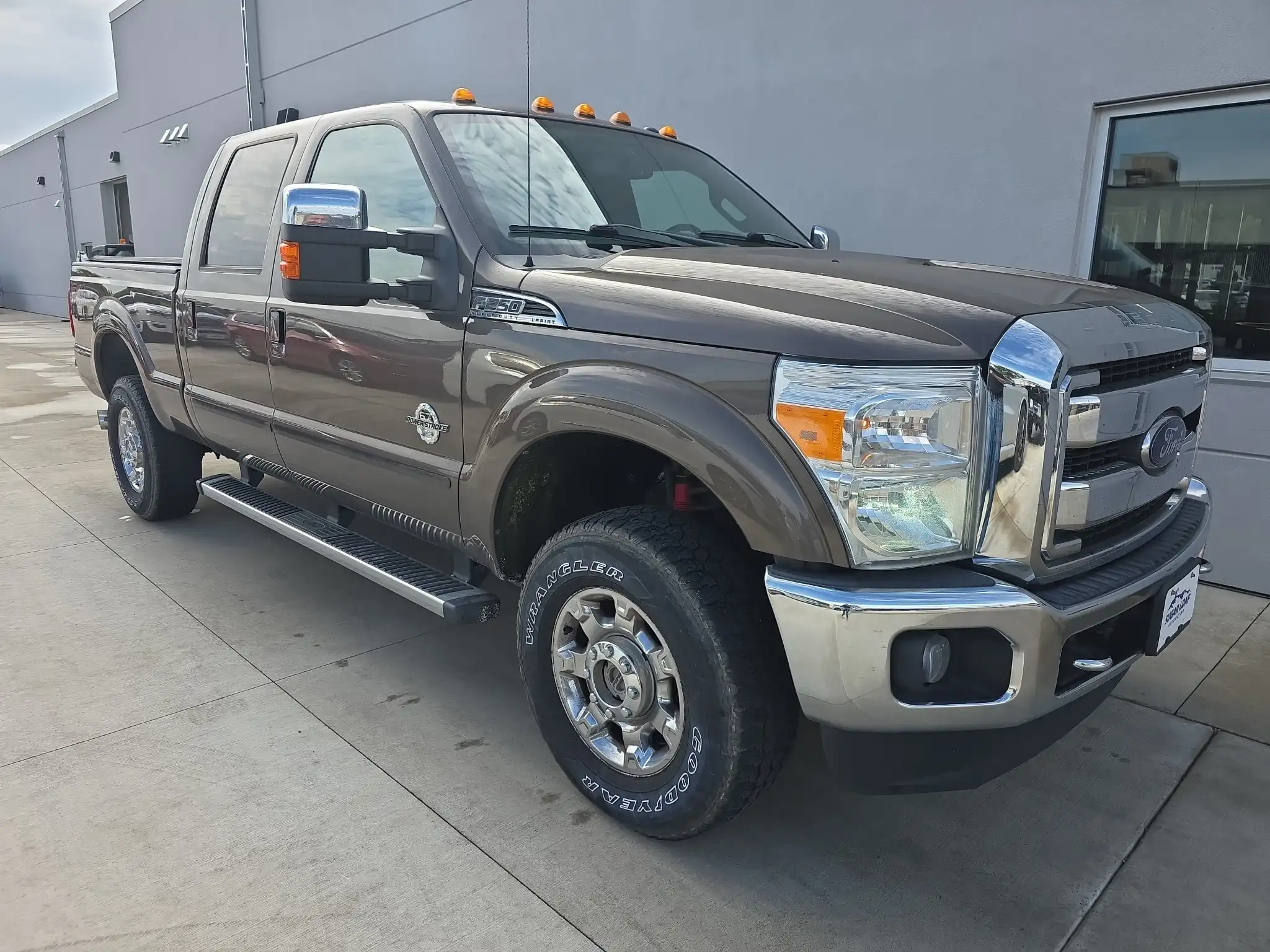 2015 Ford F-250 Lariat 4WD Crew Cab 156 in's photo