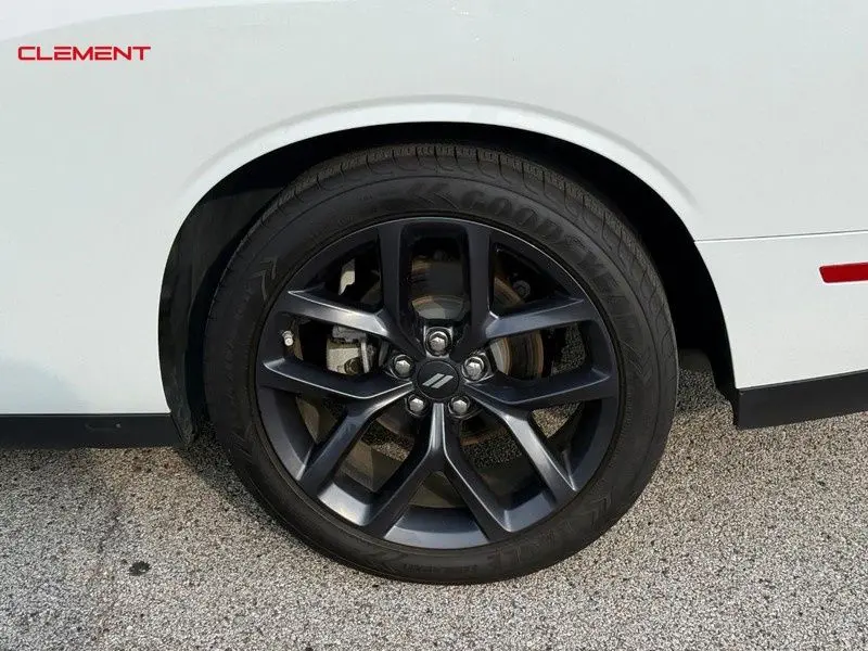 2023 Dodge Challenger GT Auto photo 4