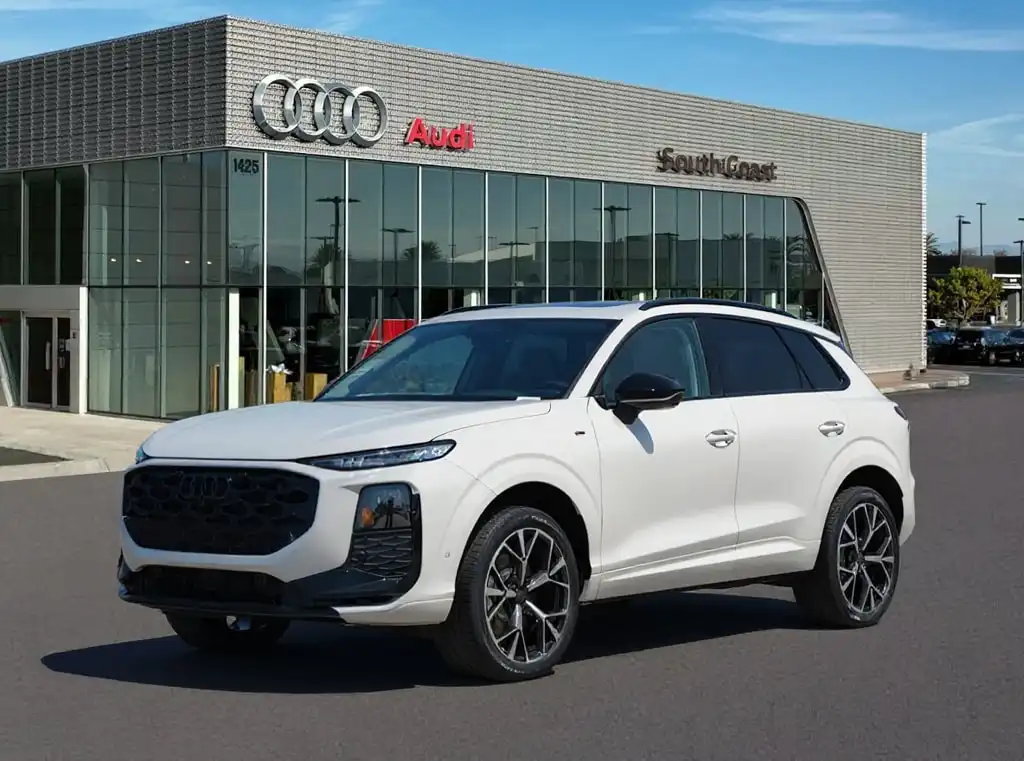 2026 Audi Q3 S Line quattro's photo