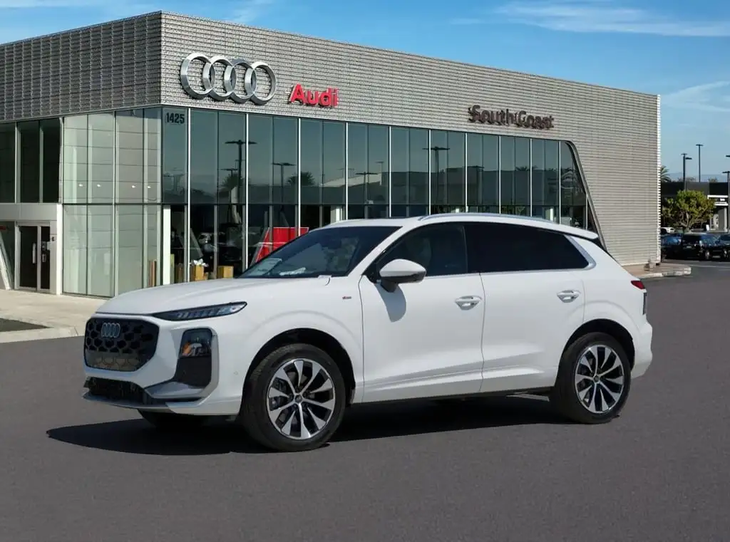 2026 Audi Q3 S Line quattro's photo