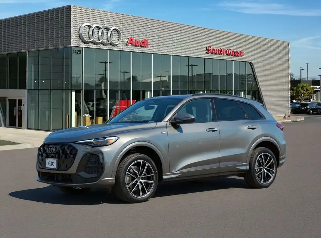 2026 Audi Q5 Premium Plus quattro's photo