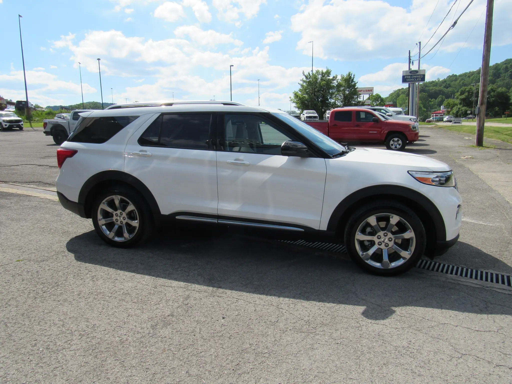 2020 Ford Explorer Platinum 4WD photo 5