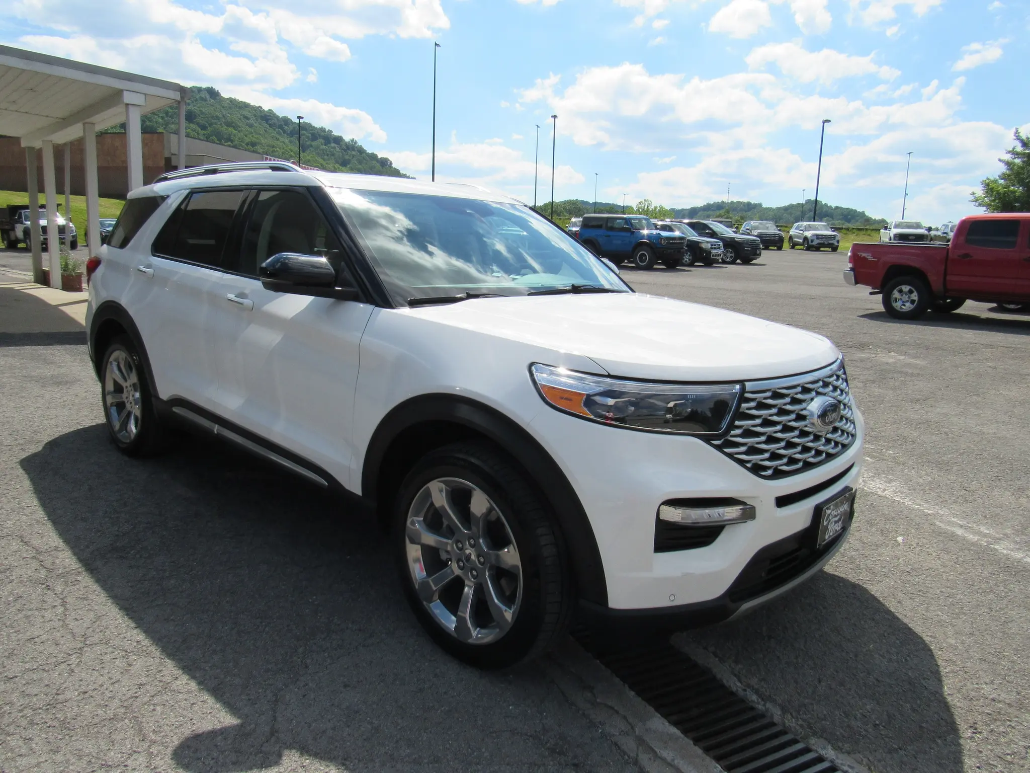 2020 Ford Explorer Platinum 4WD photo 4