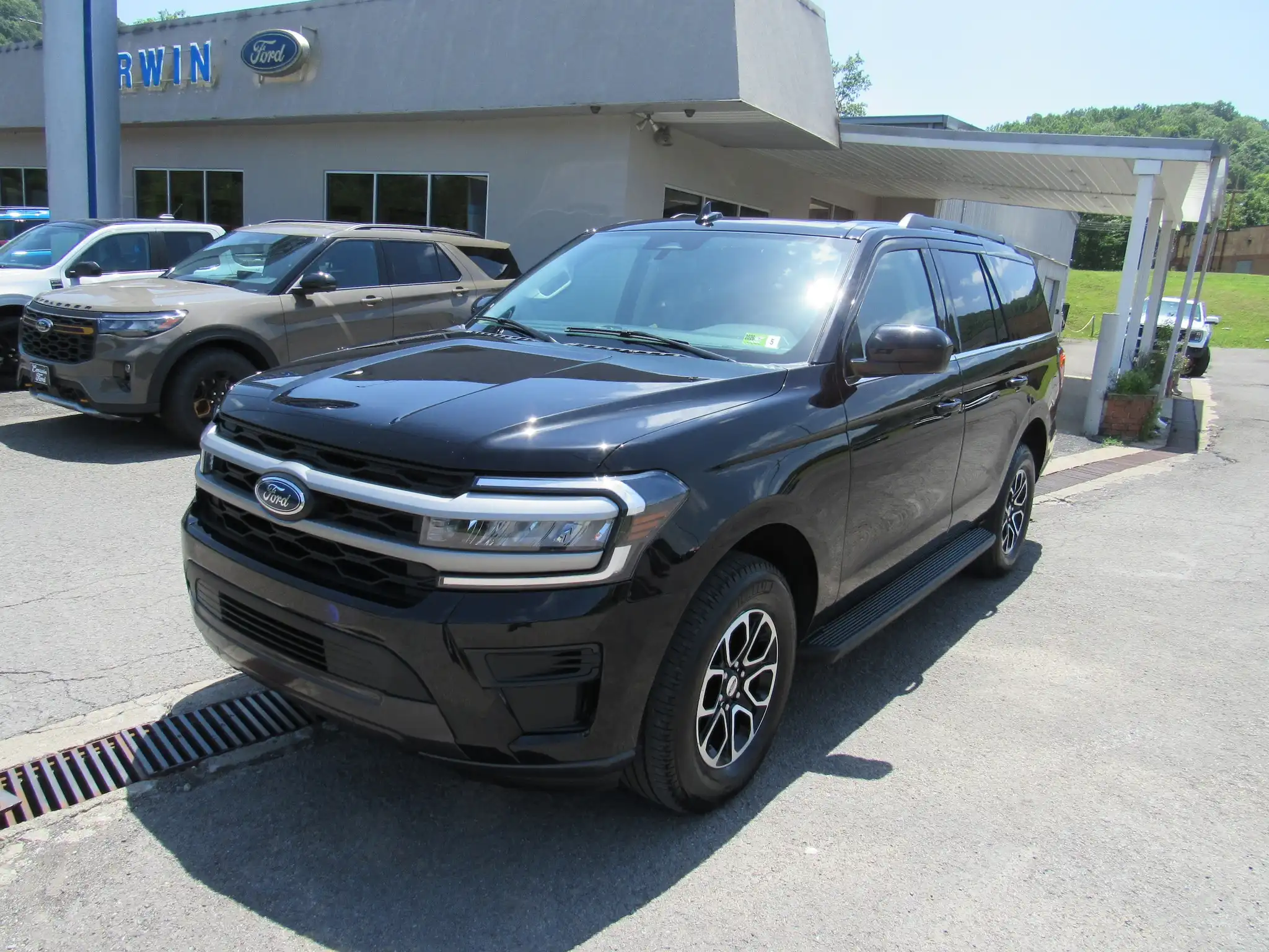 2024 Ford Expedition XLT 4WD's photo