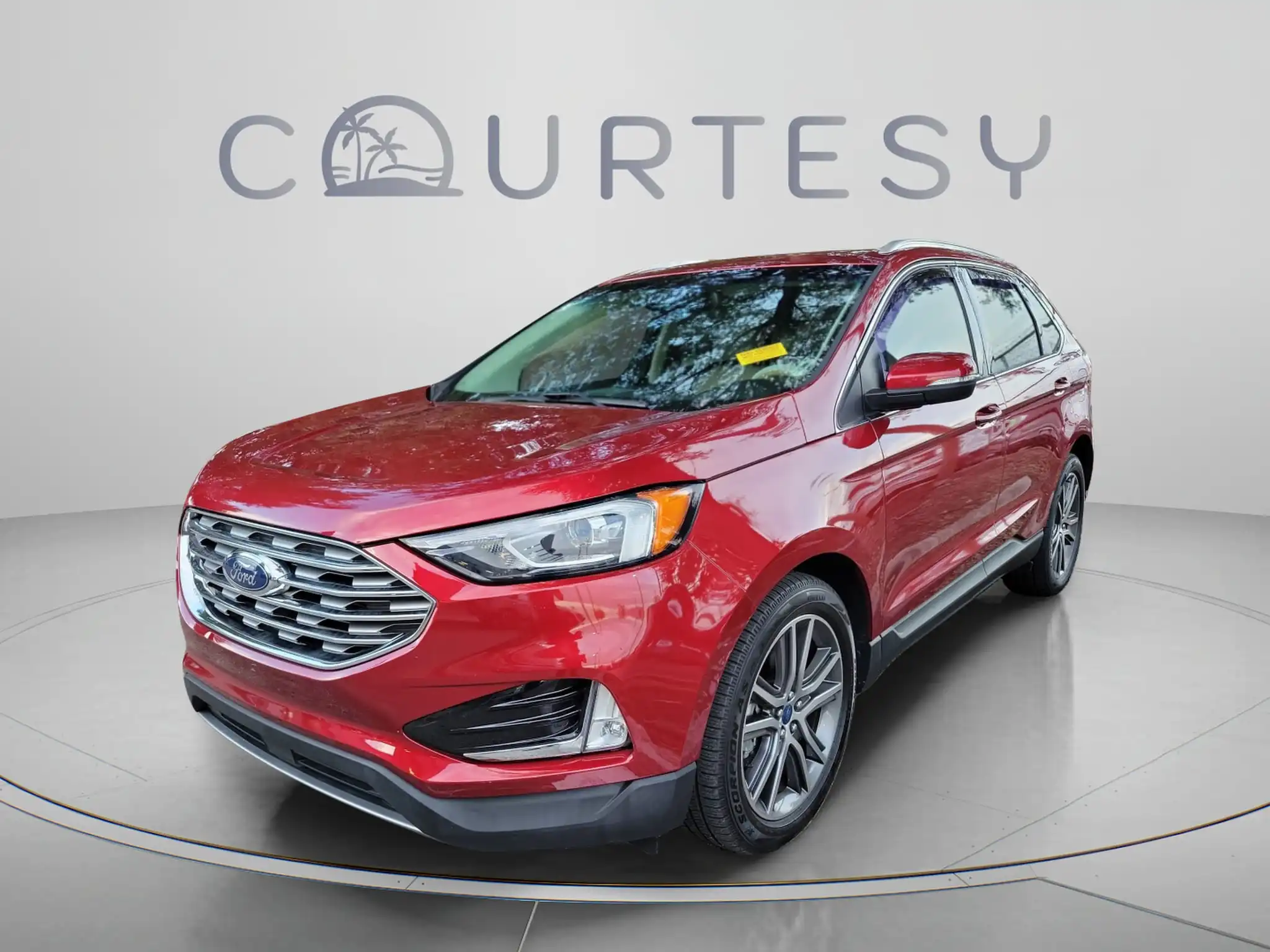2019 Ford Edge Titanium's photo