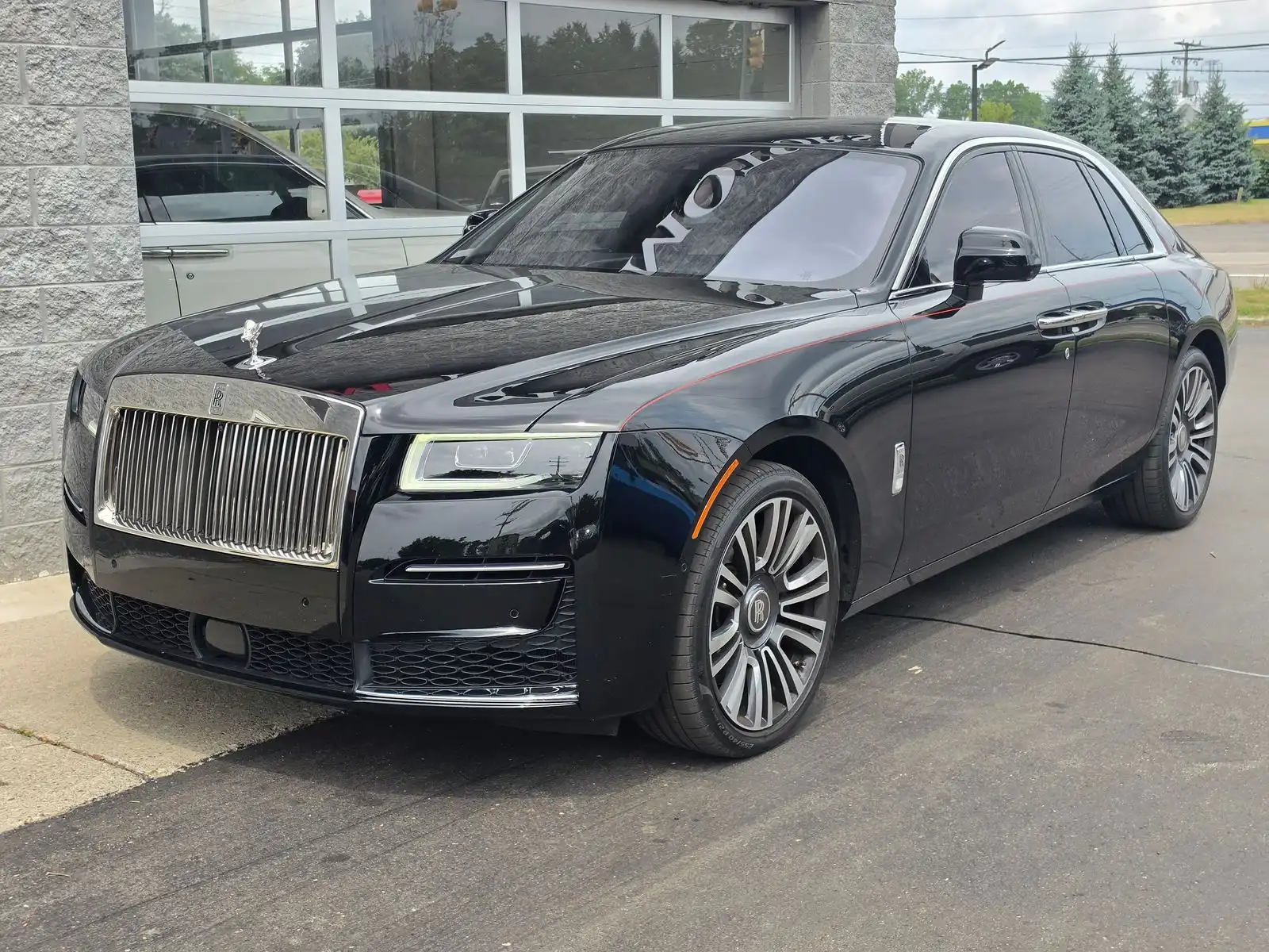2021 Rolls-Royce Ghost Base's photo