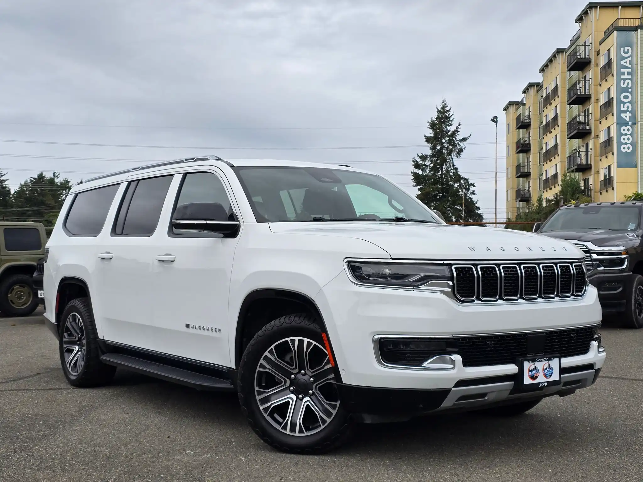 2024 Jeep Wagoneer L Series II 4WD's photo