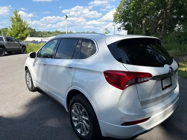 2020 Buick Envision Essence AWD photo 3