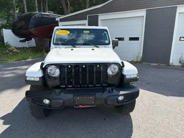 2021 Jeep Gladiator Willys's photo