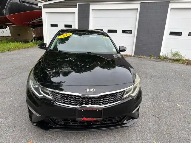 2019 Kia Optima LX Auto's photo