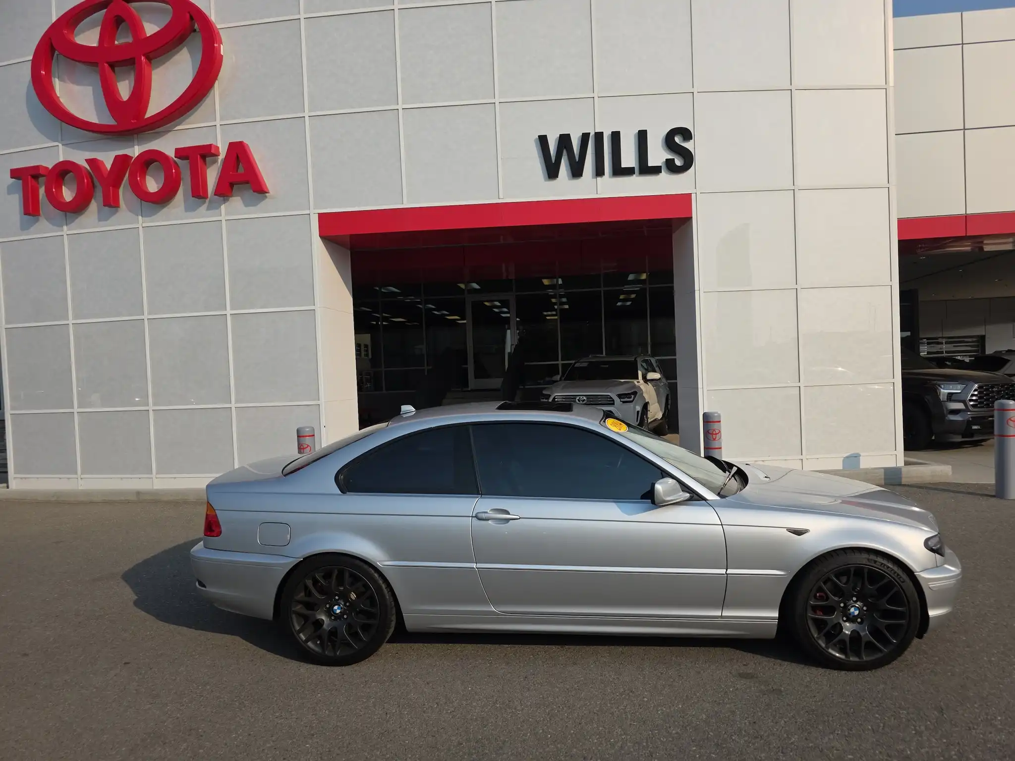 2004 BMW 3 Series 330Ci's photo