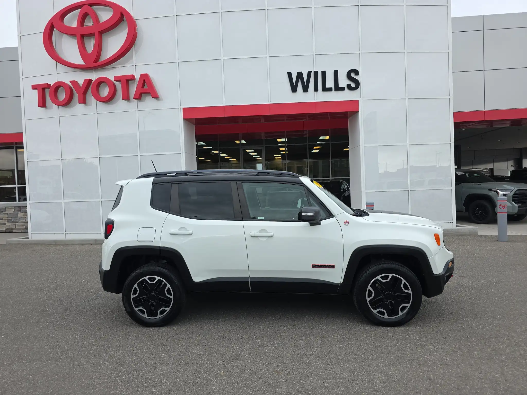 2015 Jeep Renegade Trailhawk 4WD's photo