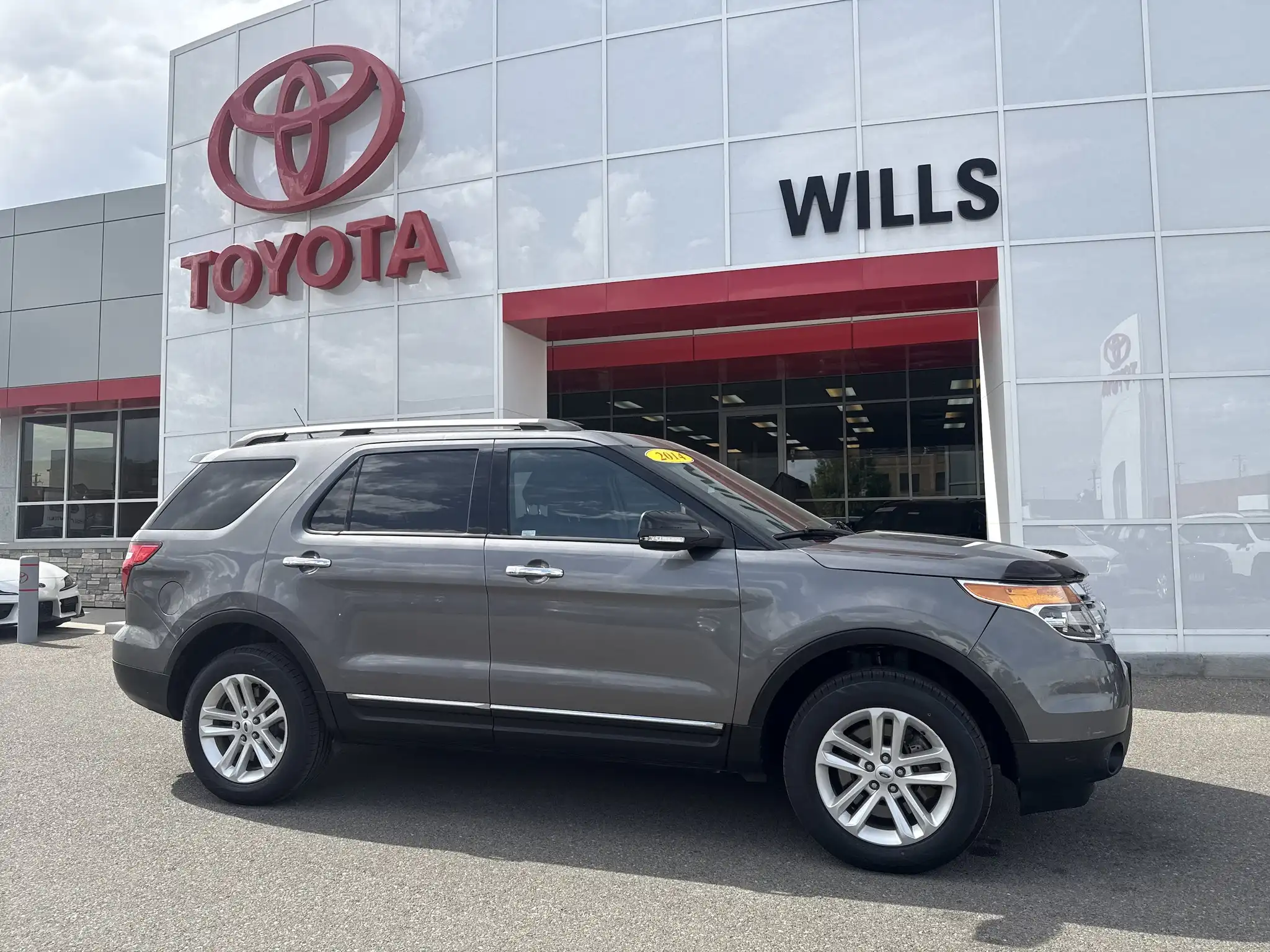 2014 Ford Explorer XLT 4WD's photo