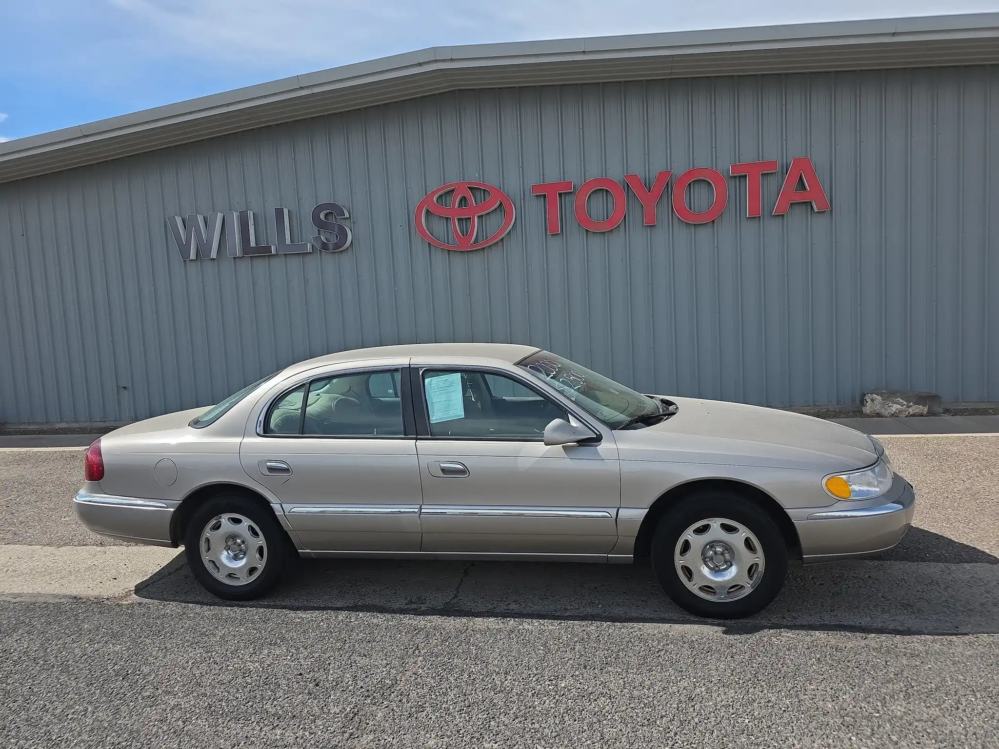 2000 Lincoln Continental Base's photo