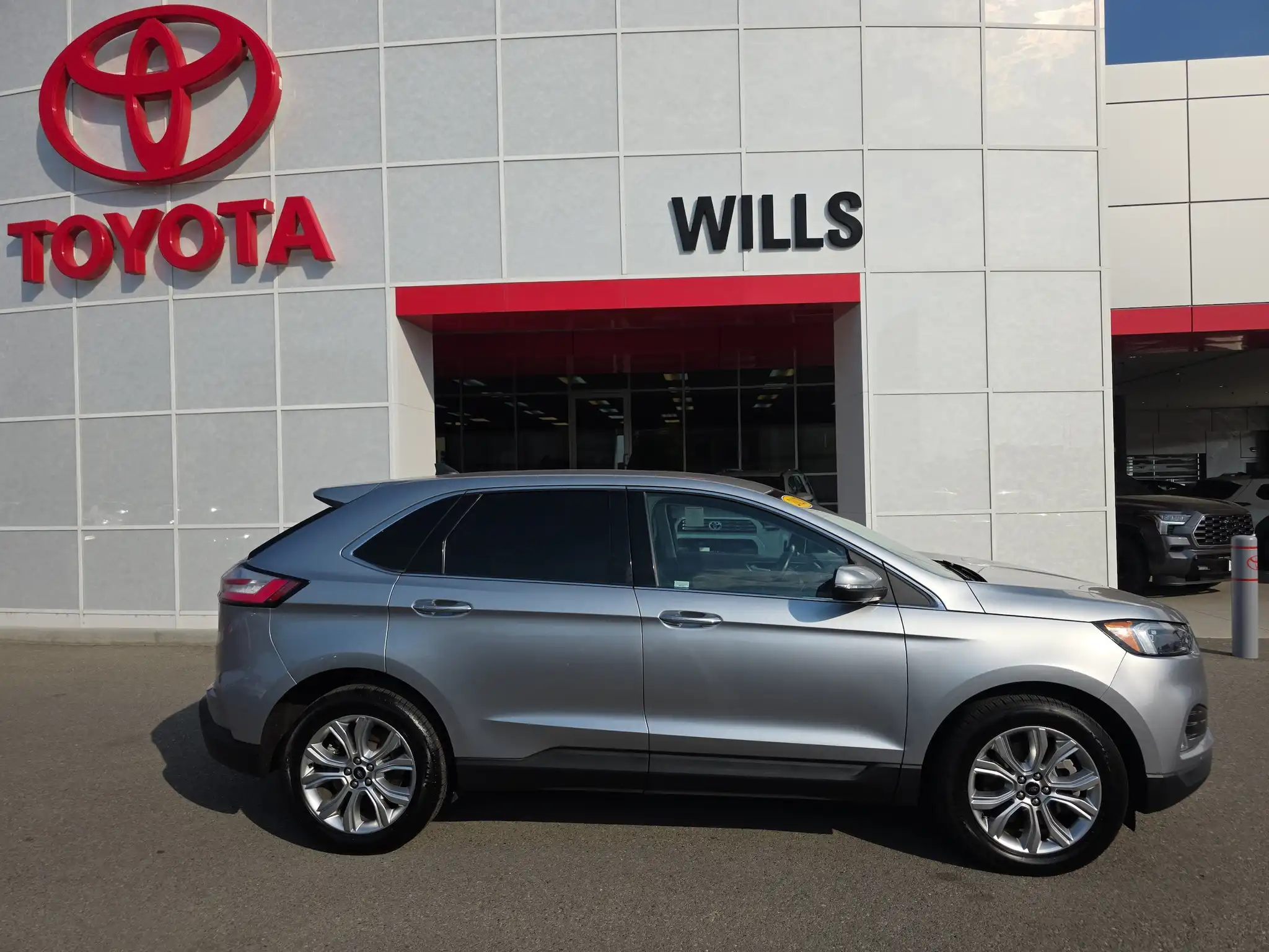 2023 Ford Edge Titanium AWD's photo