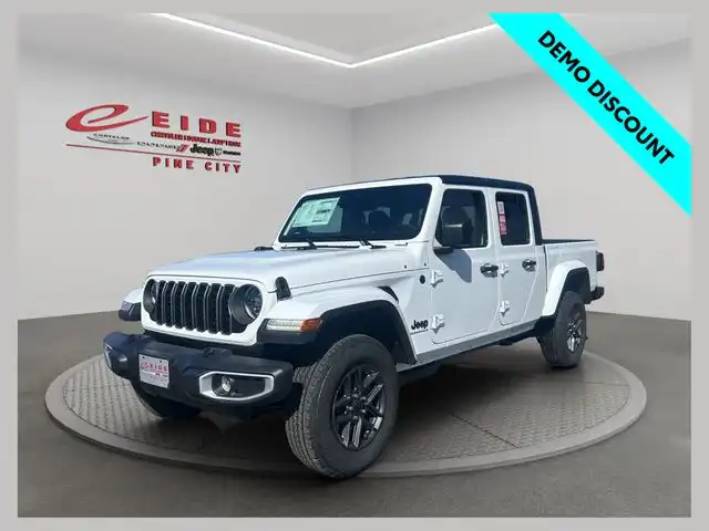 2026 Jeep Gladiator Sport S Auto's photo