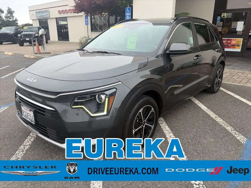 2025 Kia Niro Hybrid LX's photo