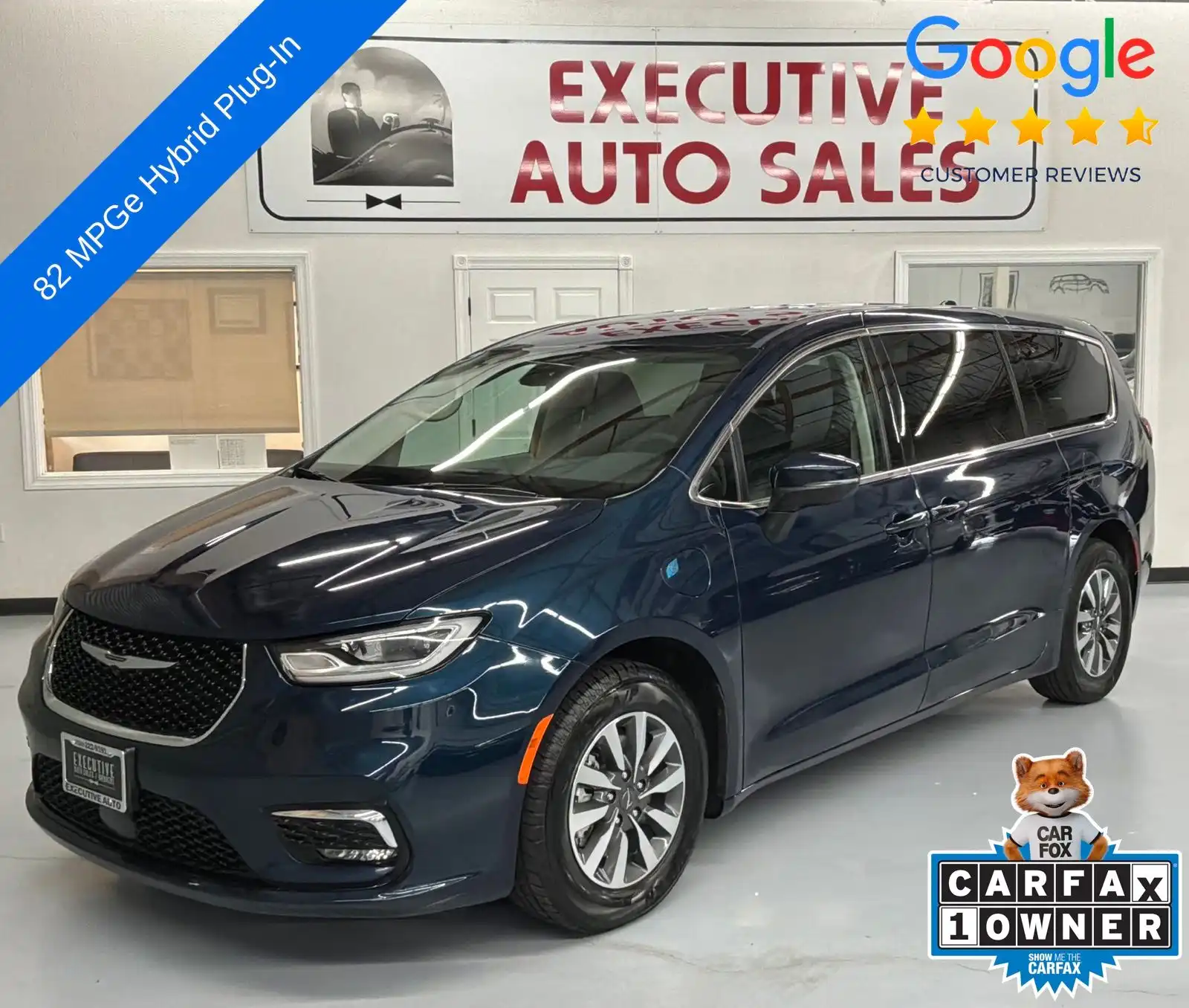 2023 Chrysler Pacifica Hybrid Touring L's photo