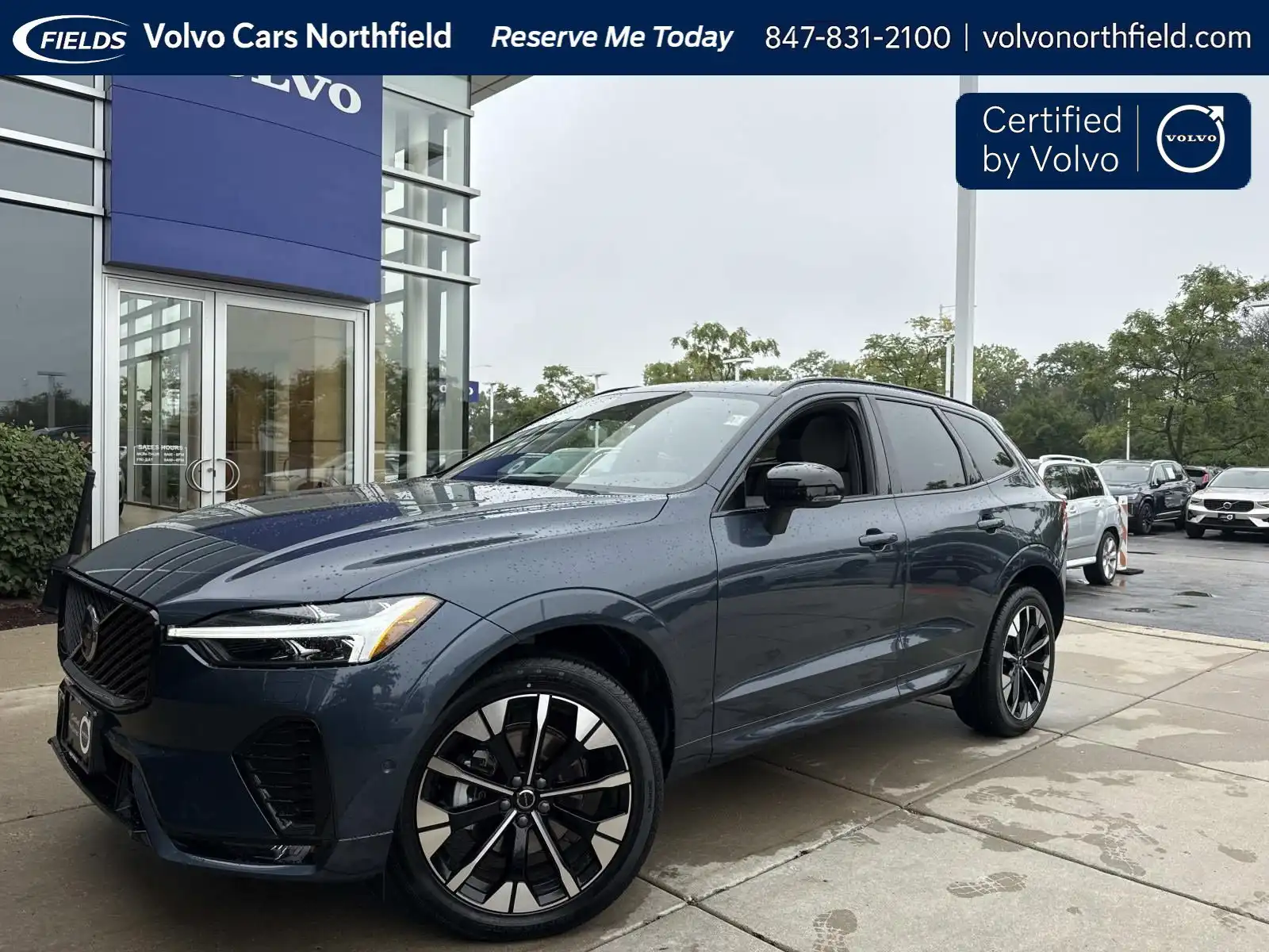 2026 Volvo XC60 B5 Plus Dark AWD's photo