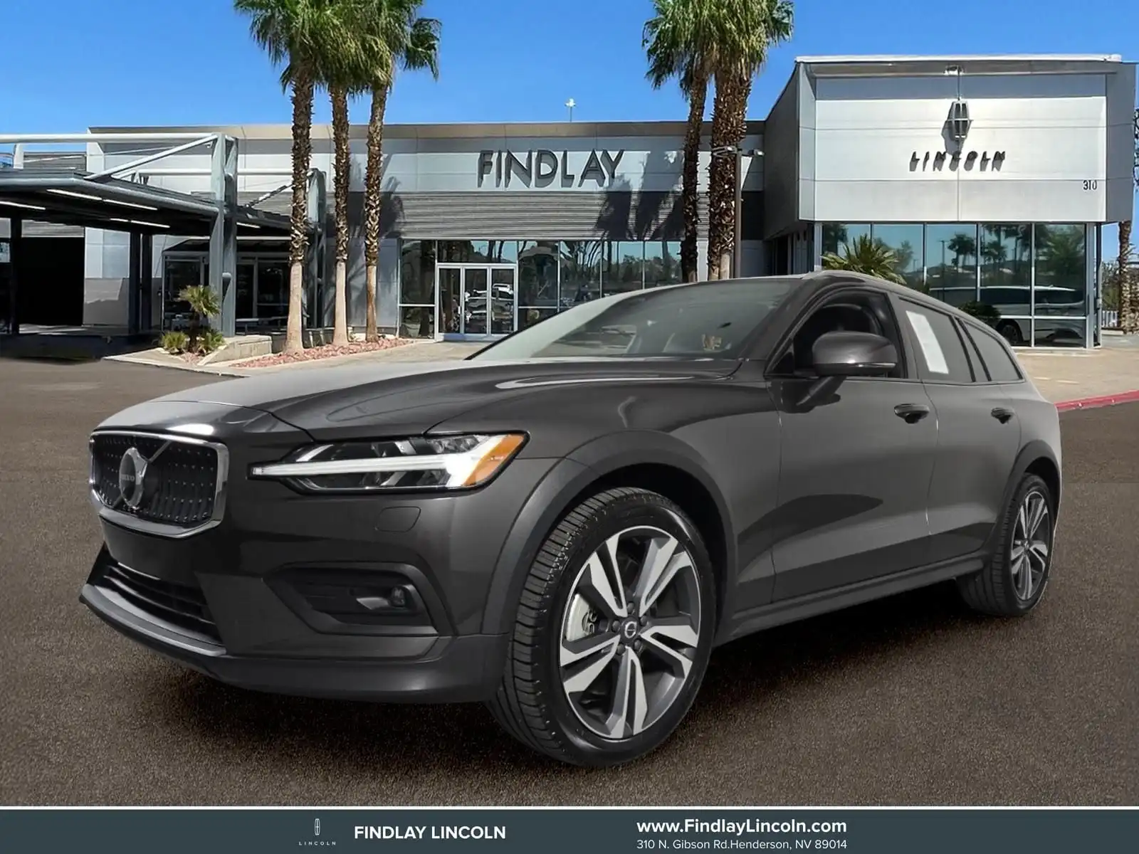 2025 Volvo V60 Cross Country B5 Plus AWD's photo