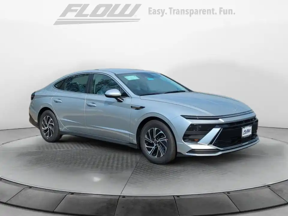2026 Hyundai Sonata Blue's photo