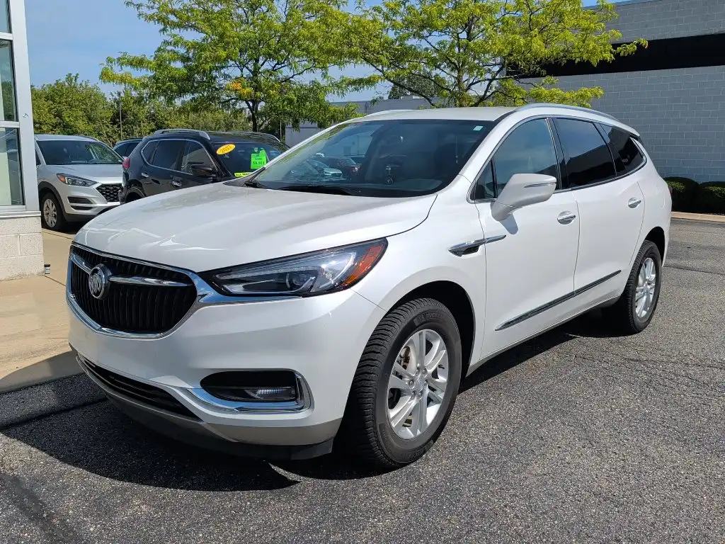 2020 Buick Enclave Essence AWD's photo