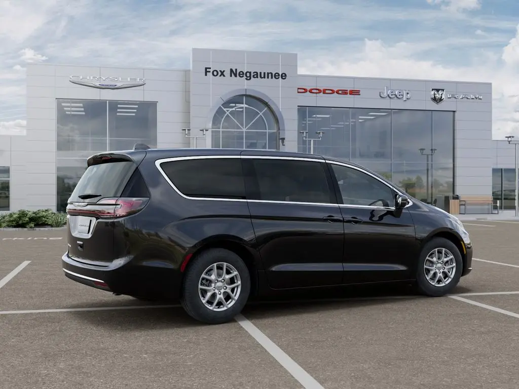 2026 Chrysler Pacifica Select photo 4