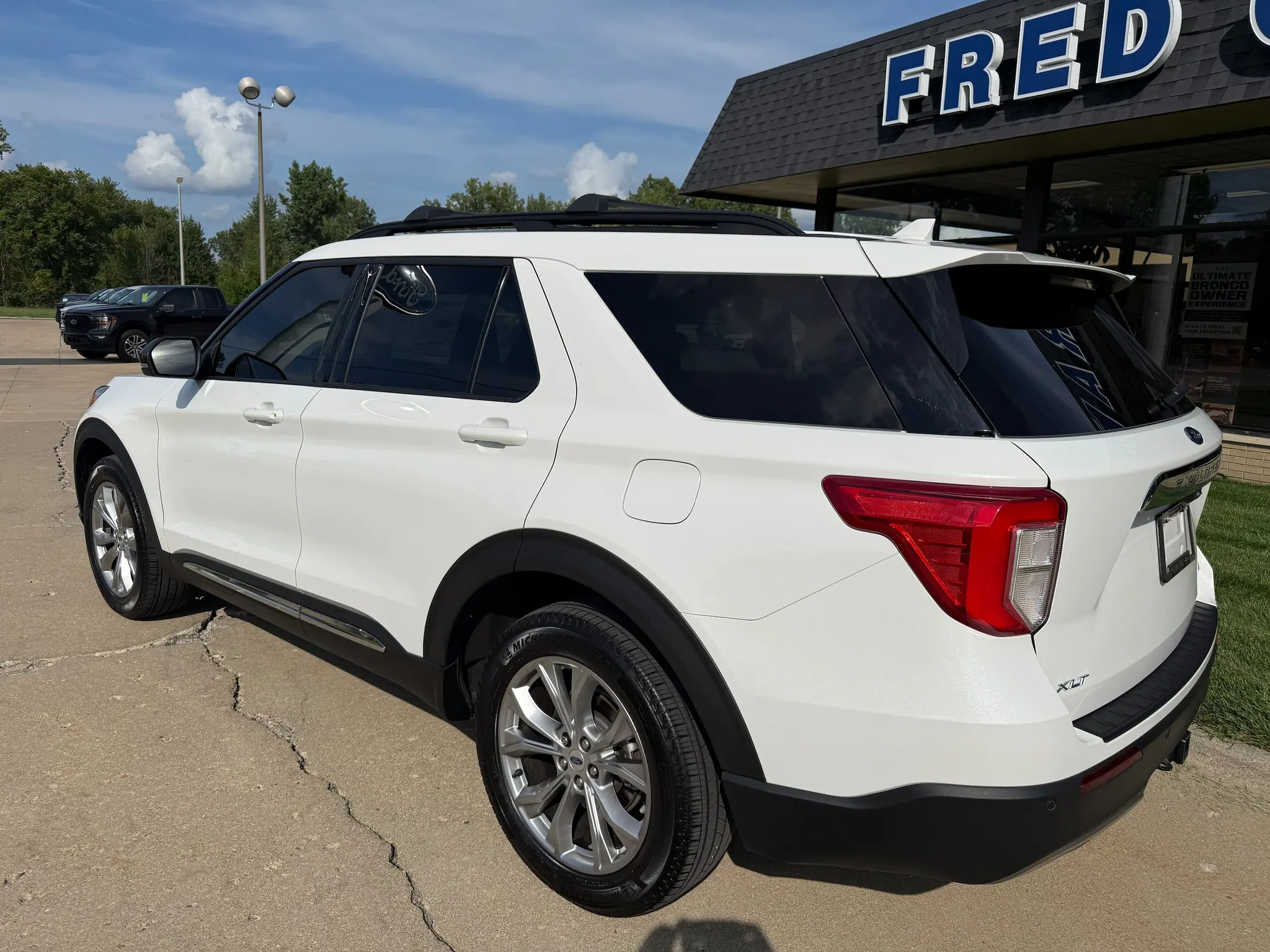 2024 Ford Explorer XLT 4WD photo 4