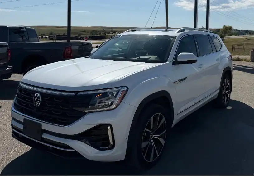 2025 Volkswagen Atlas 2.0T SEL Premium R-Line 4Motion's photo